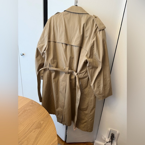 Vintage Tan Trench Coat - Picture 6 of 9